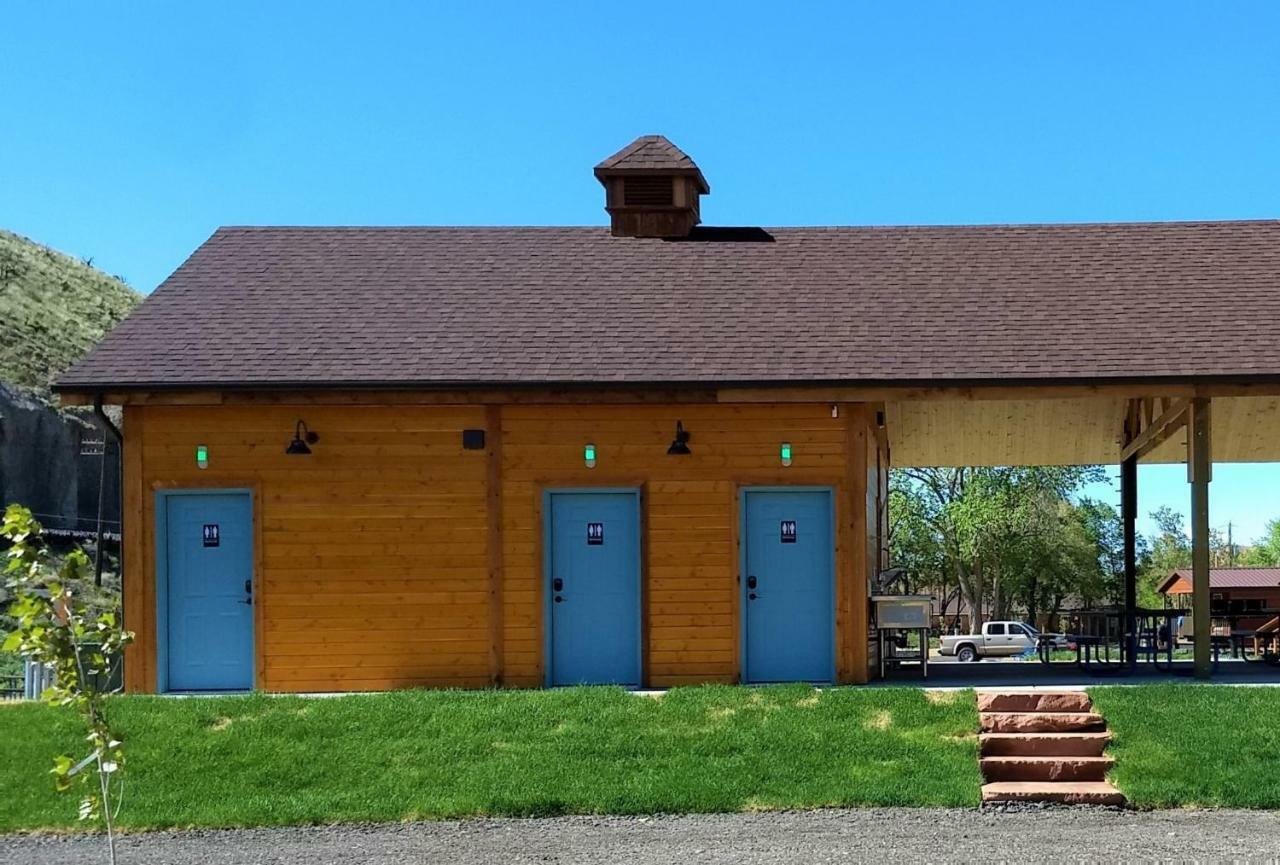 Castle Gate Rv Park Helper Exterior foto